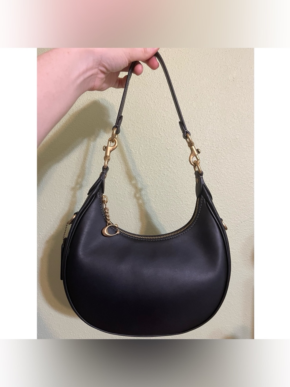 Coach Jonie 22 in Black/Brass!